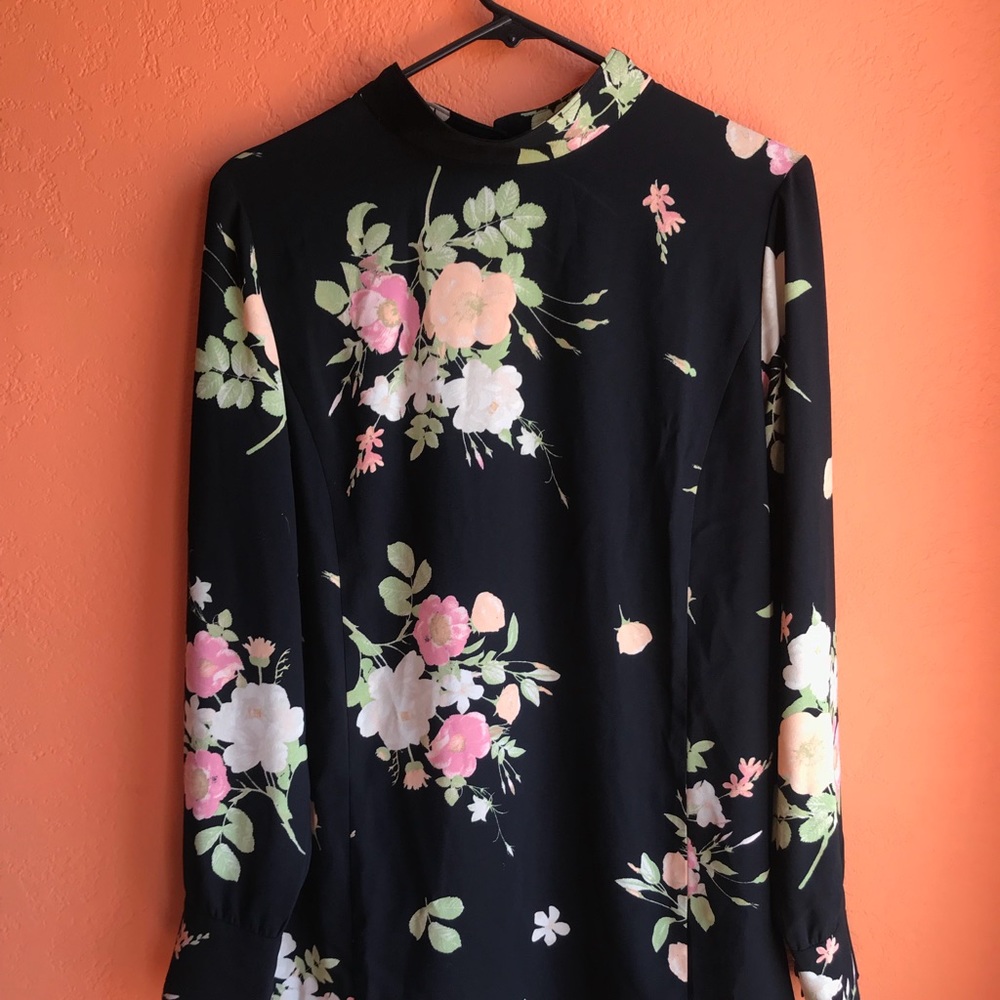 Beautiful floral size L Leith dress🖤